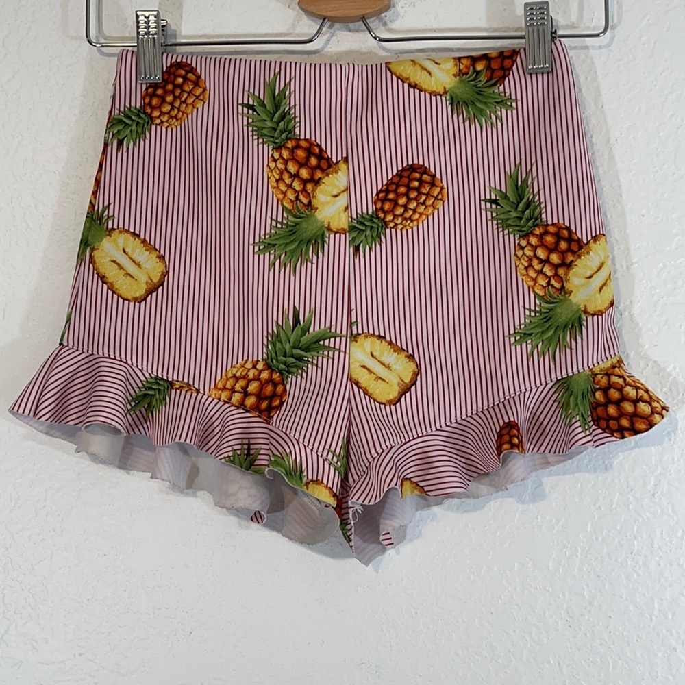 FOREVER 21 Women's Striped Pineapple Shorts Small - Picture 2 of 6